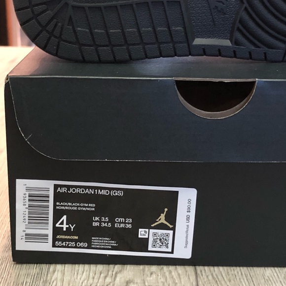 🛑SOLD🛑Air Jordan 1 Mid GS Chicago 554725-069 - Picture 10 of 11